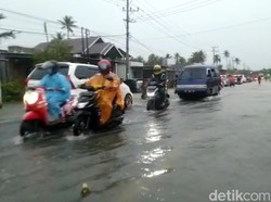 Pemotor di Polman Tewas Terseret Arus Usai Nekat Terobos Banjir