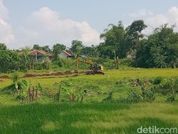 Ekskavator Tol Mulai Ratakan Tanah Dekat Lokasi Temuan Benda Kuno di Klaten