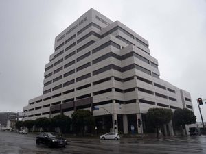 Potret Kantor PacWest, Bank di AS yang Juga Terancam Bangkrut! Potret Kantor PacWest, Bank di AS yang Juga Terancam Bangkrut!