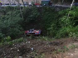 Pesantren Gontor Luruskan Bus Masuk Jurang Parimo Bawa 29 Guru, Bukan Santri