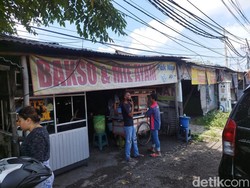 2 Orang Terduga Pencuri Truk Boks di Osowilangun Diciduk Polisi