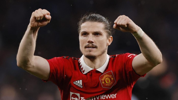 Soccer Football - FA Cup - Semi Final - Brighton & Hove Albion v Manchester United - Wembley Stadium, London, Britain - April 23, 2023 Manchester Uniteds Marcel Sabitzer celebrates after winning the penalty shootout Action Images via Reuters/Andrew Couldridge