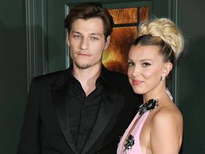 Anaknya Tunangan Muda dengan Millie Bobby Brown, Ini Reaksi Jon Bon Jovi Anaknya Tunangan Muda dengan Millie Bobby Brown, Ini Reaksi Jon Bon Jovi
