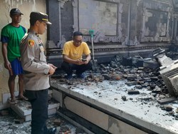 Bangunan Bale Gede Terbakar, Kerugian Rp 100 Juta