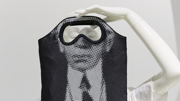 Foto: Pameran Karya Karl Lagerfeld di The MET, 10.000 Baju Dikurasi Jadi 155