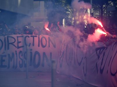 Potret Demo Ultras PSG Kecam Messi, Neymar, dan Petinggi Klub