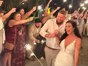 Kisah Tragis Pengantin Wanita Tewas Saat Keluar dari Resepsi Pernikahan Kisah Tragis Pengantin Wanita Tewas Saat Keluar dari Resepsi Pernikahan