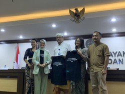 Prilly Latuconsina Ngajar di Unud, Mahasiswa Jadi Antusias Belajar Nih!