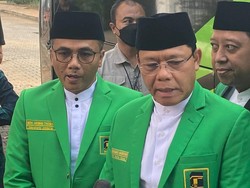 Plt Ketum PPP Tiba di Istana, Mau Lapor Jokowi soal Capreskan Ganjar