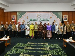 Setjen MPR Gelar Halal Bihalal Sekaligus Lepas Para Pegawai Purnabakti