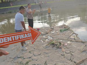 Ada Jasad Orok di Bantaran Sungai, Diduga Hasil Hubungan Gelap Ada Jasad Orok di Bantaran Sungai, Diduga Hasil Hubungan Gelap