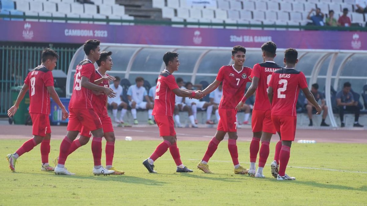 Pemain Indonesia merayakan gol yang dicetak Marselino Ferdinan (7) ke gawang Myanmar, di laga sepakbola SEA Games 2023, Kamis (4/5/2023). (Foto: Dok. PSSI)
