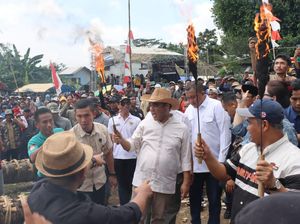 Wakil Ketua MPR di Festival Adu Kuluwung: Kelestarian Seni Budaya Harus Dijaga Wakil Ketua MPR di Festival Adu Kuluwung: Kelestarian Seni Budaya Harus Dijaga