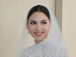 7 Foto Jessica Mila Cantik Maksimal Saat Menikah, Pesonanya bak Grace Kelly 7 Foto Jessica Mila Cantik Maksimal Saat Menikah, Pesonanya bak Grace Kelly