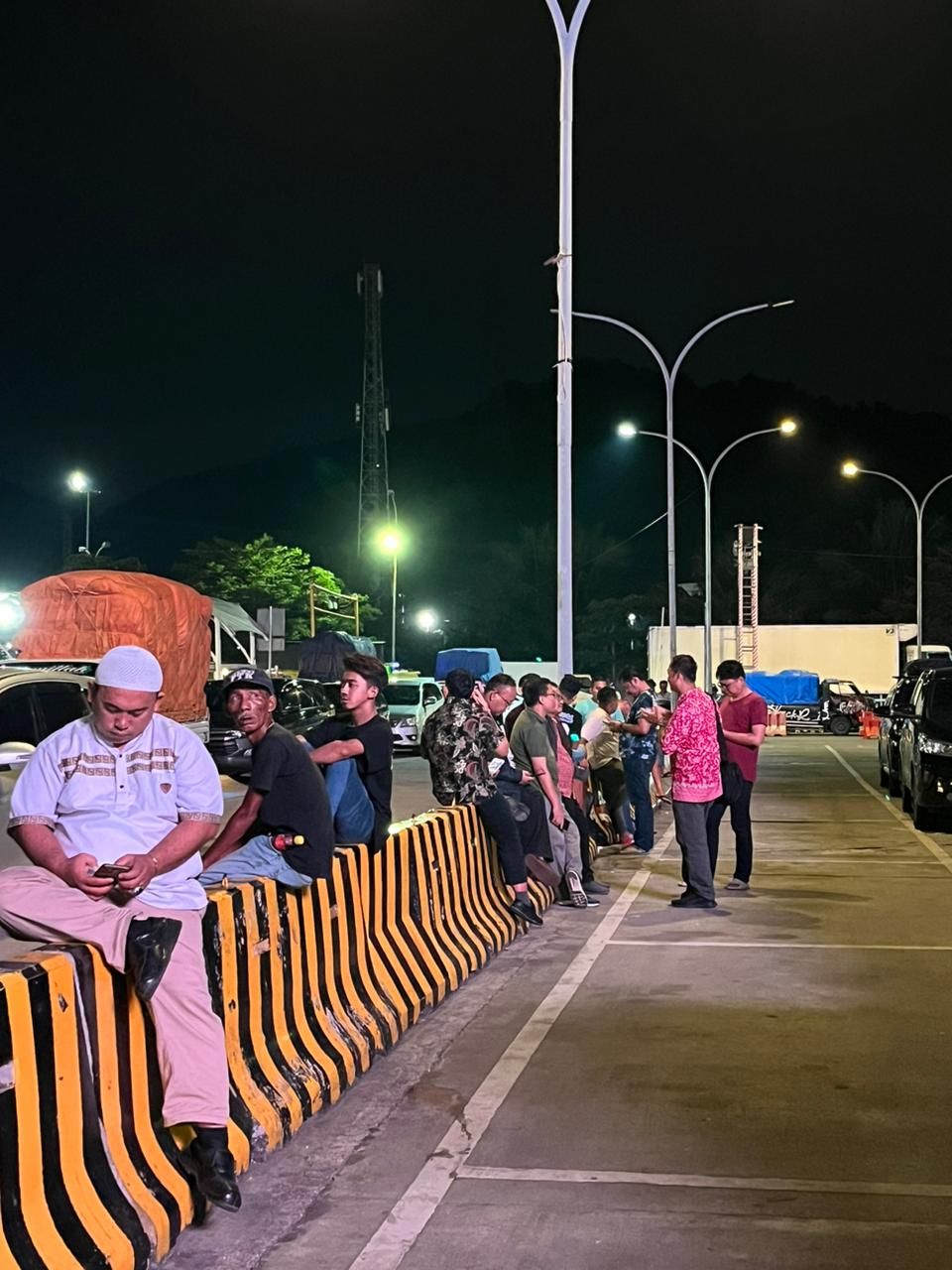 Kondisi di Pelabuhan Merak pada Jumat (5/5) malam (Toriq-detikcom)