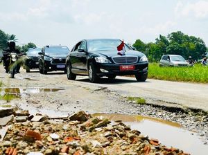8 Hal Diketahui soal Jokowi Zig-zag Offroad di Jalan Rusak Lampung 8 Hal Diketahui soal Jokowi Zig-zag Offroad di Jalan Rusak Lampung