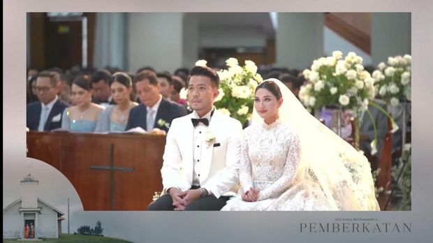 Momen pemberkatan nikah Jessica Mila dan Yakup Hasibuan