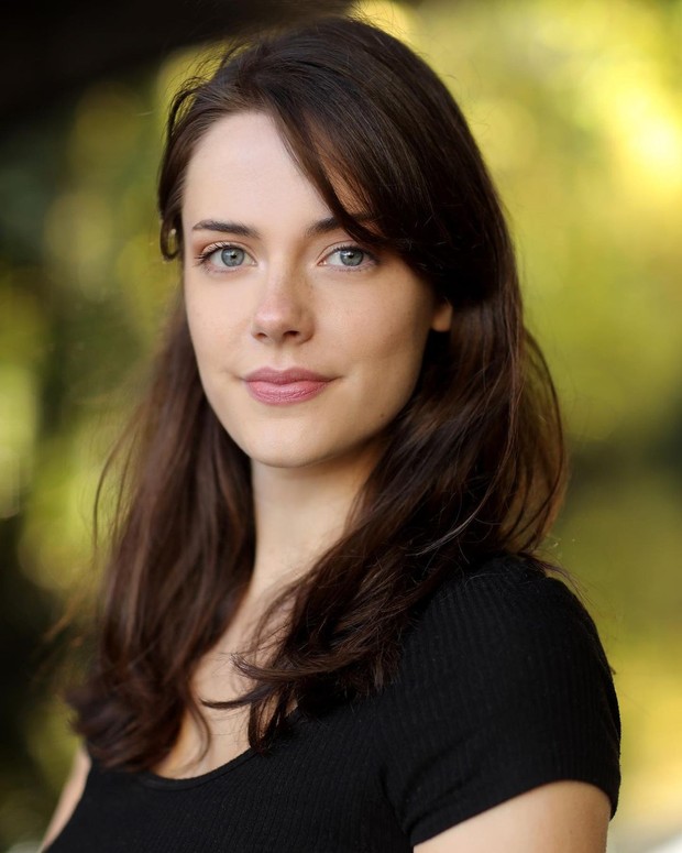 Meg Bellamy sebagai Kate Middleton