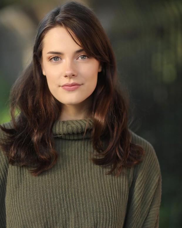 Meg Bellamy sebagai Kate Middleton