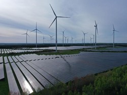 Peran Pelaku Industri Bantu RI Geber Transisi Energi