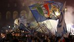 Pesta Kemenangan Suporter Napoli Rayakan Scudetto