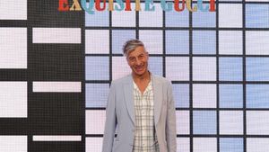 Ini Maurizio Cattelan, Si Seniman Pisang Dilakban yang Kontroversial