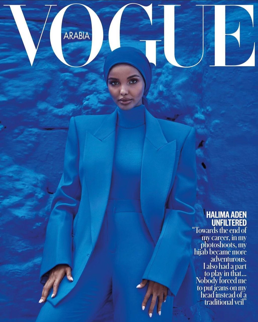 Setelah pensiun tiga tahun, Halima kini kembali ke dunia mode dan tampil sebagai model sampul majalah Vogue Arabia.