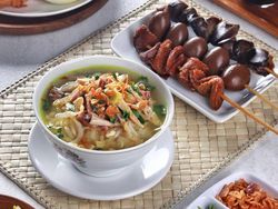 5 Tempat Makan Soto Ayam di Bandung, Ada Soto Semarang dan Kudus