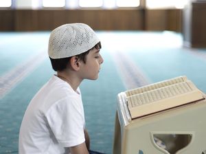 Surat Ar-Rahman Ayat 1-78: Arab, Latin, Arti dan Keutamaannya Surat Ar-Rahman Ayat 1-78: Arab, Latin, Arti dan Keutamaannya