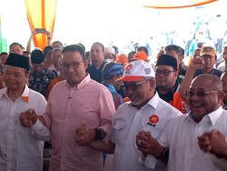 Anies Hadiri Peringatan Hari Buruh di Markas PKS