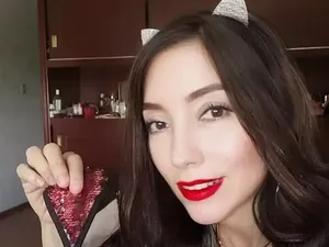 Ibu Tiri Aktor Terkenal Ini Jual Celana Dalam Bekas Pakai di OnlyFans Ibu Tiri Aktor Terkenal Ini Jual Celana Dalam Bekas Pakai di OnlyFans
