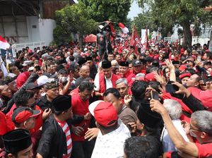 Pesan Ganjar ke Relawan di Surabaya: Jangan Menghina, Bully, dan Sebar Hoaks