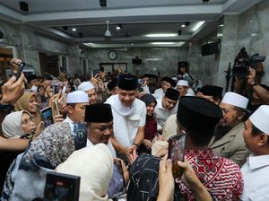 Datang ke Ponpes An Nuriyah Surabaya, Ganjar Disambut Meriah