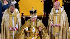 Momen Charles III Dinobatkan Jadi Raja Inggris