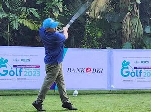 Momen SIlaturahmi Saudagar Nahdliyin Sambil Main Golf