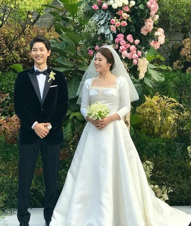 n Selebritis yang kenakan gaun Dior untuk hari pernikahan