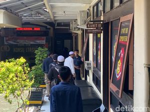 Ormas Islam Desak Polisi Amankan Pelajar yang Hina Nabi Muhammad Ormas Islam Desak Polisi Amankan Pelajar yang Hina Nabi Muhammad