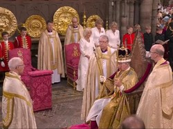 Mengenakan Mahkota St Edward, Raja Charles Dinobatkan Jadi Raja Inggris!