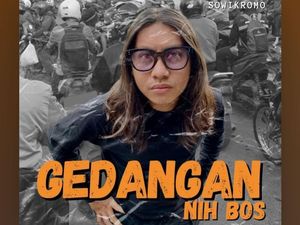 Stand Up Comedian Sidoarjo Ciptakan Lagu Sindir Macet Abadi di Gedangan Stand Up Comedian Sidoarjo Ciptakan Lagu Sindir Macet Abadi di Gedangan