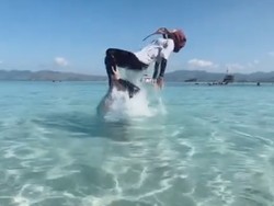Ria Ricis Happy Banget Bisa Backflip di Atas Air