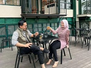 Sahrul Gunawan Menikah dengan Dine Mutiara, Ini Momen Kuliner Romantisnya! Sahrul Gunawan Menikah dengan Dine Mutiara, Ini Momen Kuliner Romantisnya!