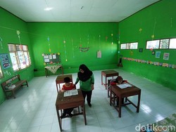 Kisah Kelas 2 SDN Bulurejo Hanya Punya 2 Murid, Sekolah Berasa Les Privat