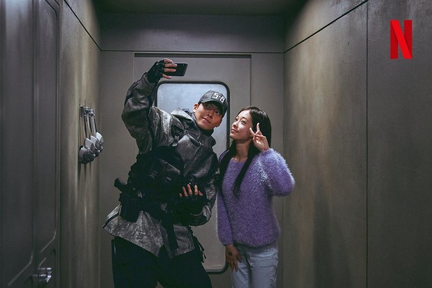 Still Cut Kim Woo Bin dan Roh Yoon Seo / Foto : twitter.com/netflixkr Still Cut Kim Woo Bin dan Roh Yoon Seo / Foto : twitter.com/netflixkr