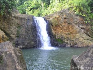 Pesona Curug Ciung Pangandaran