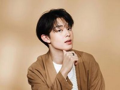Foto: 8 Gaya Gabriel Prince yang Dituding Ciuman dengan Cowok