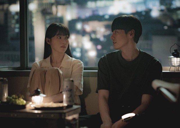 Kim Young Kwangdan Lee Sung Kyung di Call It Love/ Foto: soompi.com Kim Young Kwangdan Lee Sung Kyung di Call It Love/ Foto: soompi.com