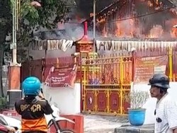 Klenteng di Mojokerto Terbakar, 5 Mobil PMK Diterjunkan
