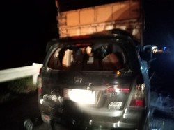 Tabrak Truk, 2 Warga Depok Tewas di Jalan Tol Lampung