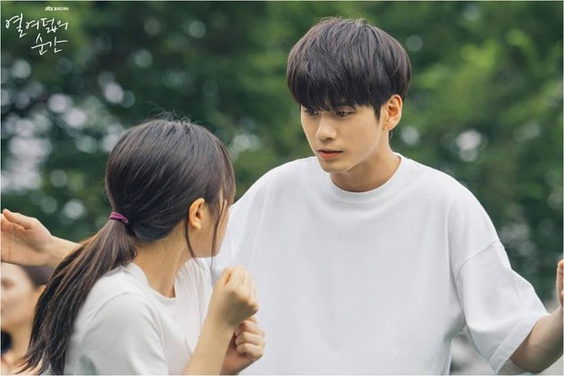 Moment at Eighteen (2019)/Dok.JTBC