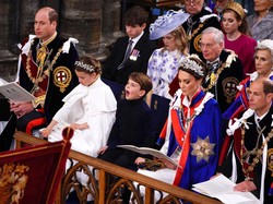 Ups! Pangeran Louis Tertangkap Kamera Nguap di Penobatan Raja Charles III